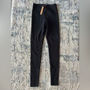 SKIMS Jet Black High-Waist Leggings